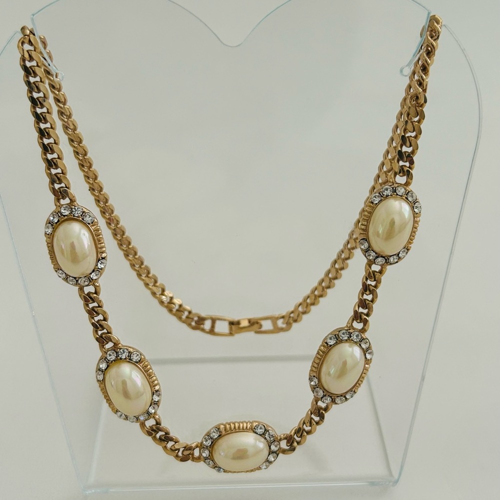 Gold Tone Chunky Necklace Faux Oval Pearls and Rhinestones 18 Inch